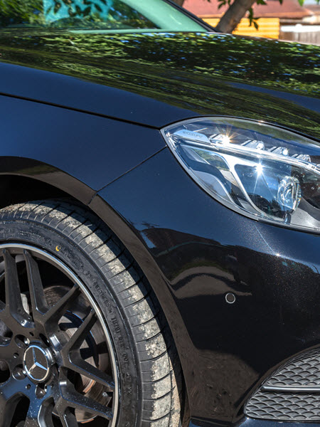 Black Mercedes Benz E-class E350